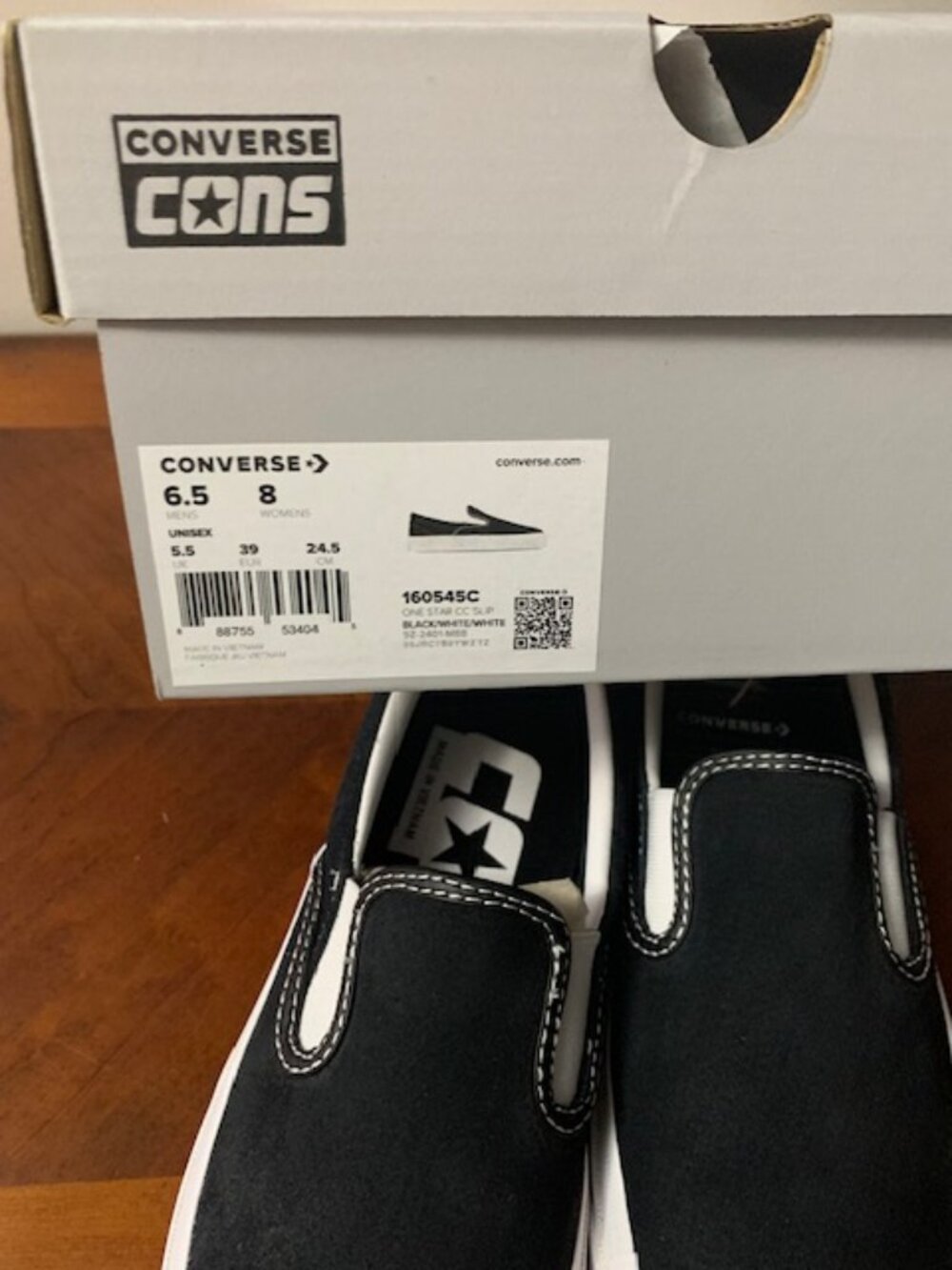 NWT pull on Converse shoes - Picture 6 of 7